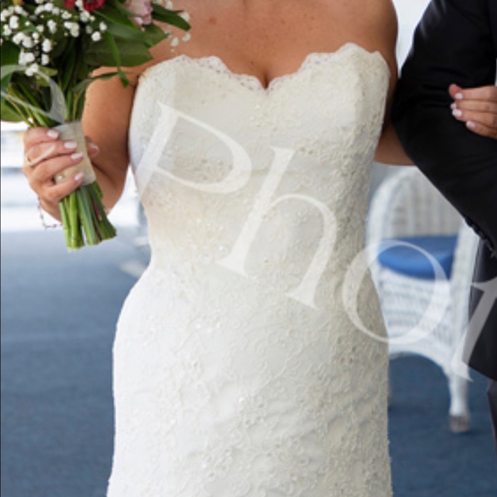 Wedding dress